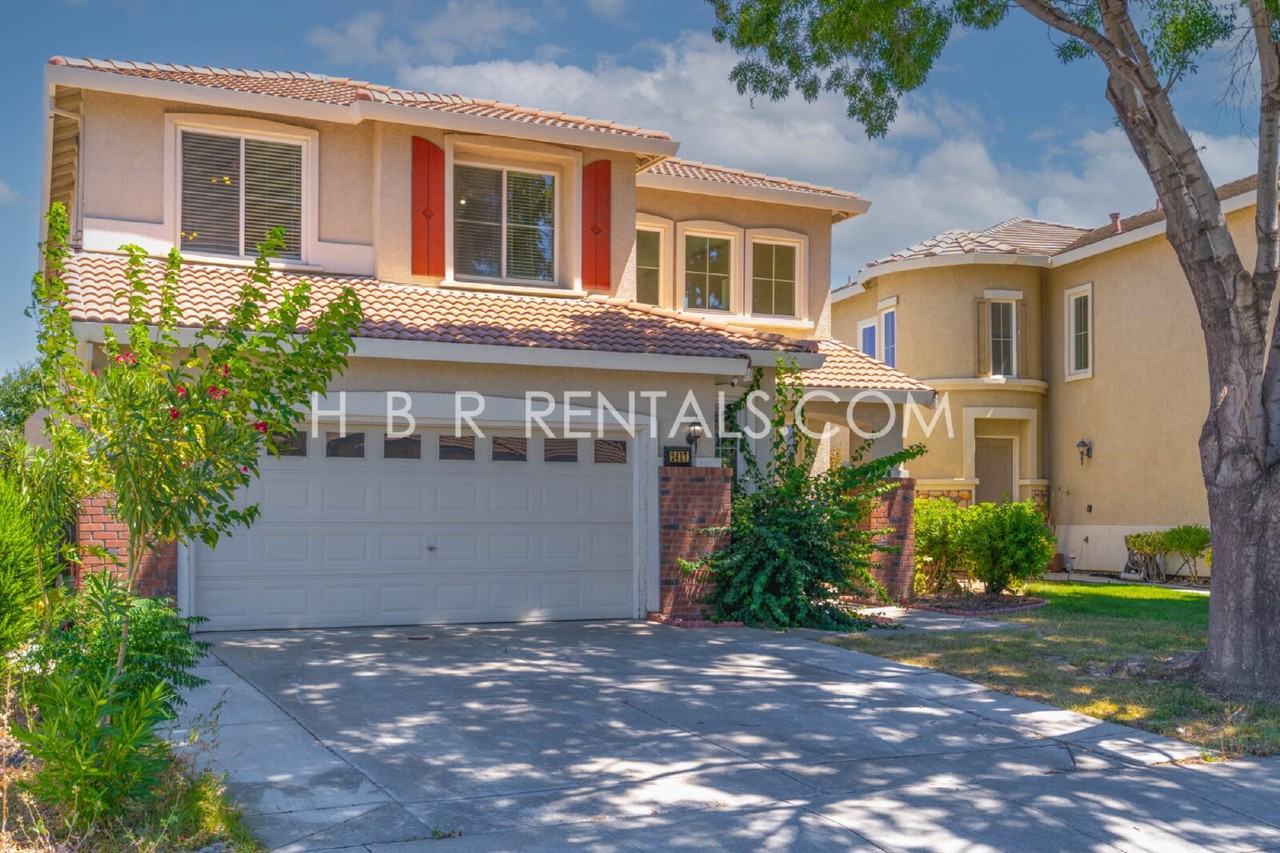 2417 Veneto Ln - Photo 2 of 41
