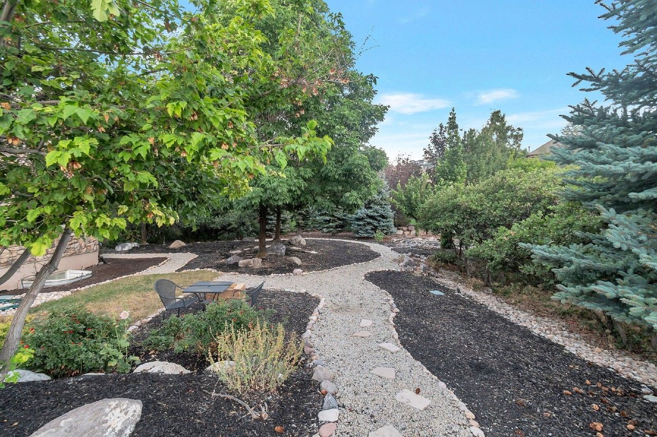 14637 S Woods Landing Ct - Photo 4 of 40