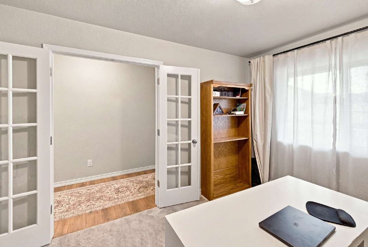5072 Krueger Rd - Photo 5 of 50