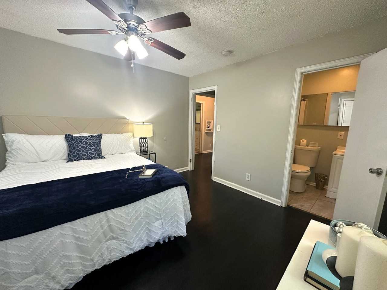 1900 Meadow Ln - Photo 4 of 27