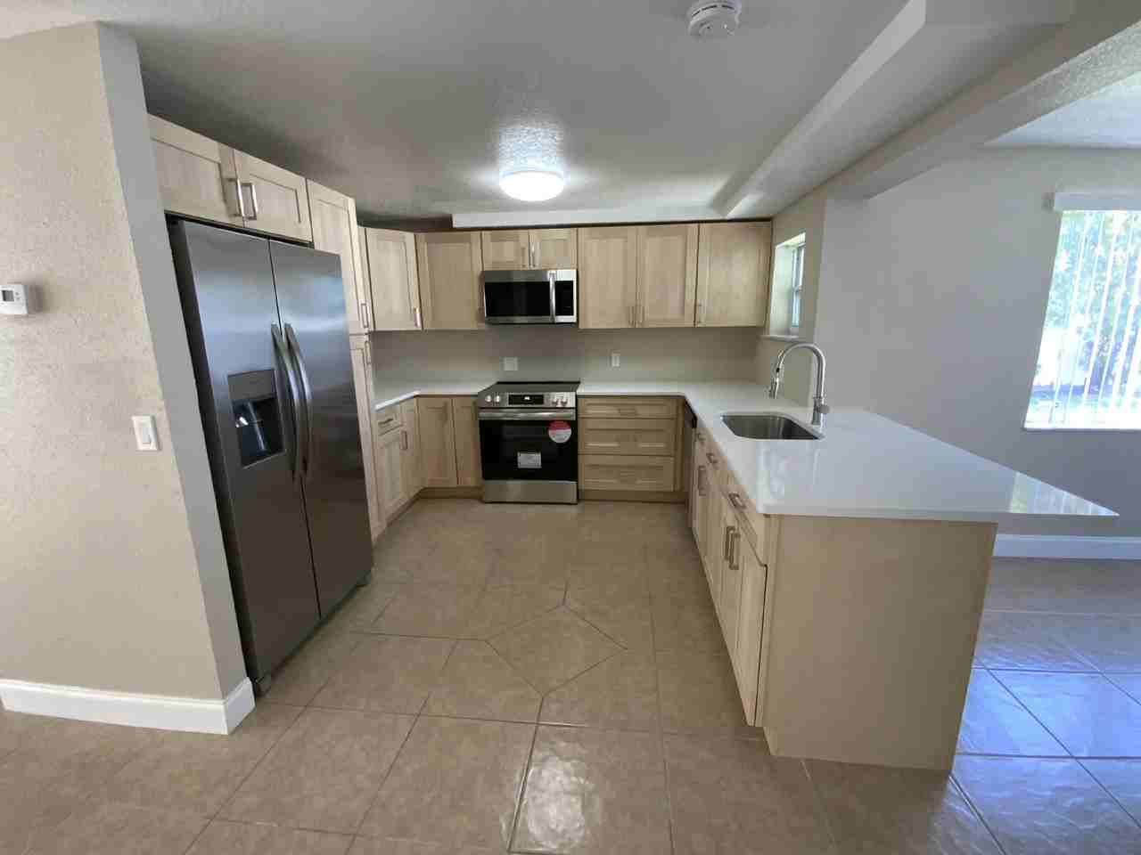 4625 Compass Ct - Photo 4 of 27