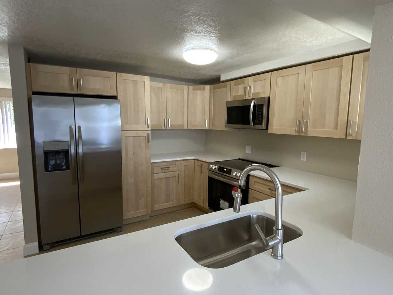 4625 Compass Ct - Photo 5 of 27