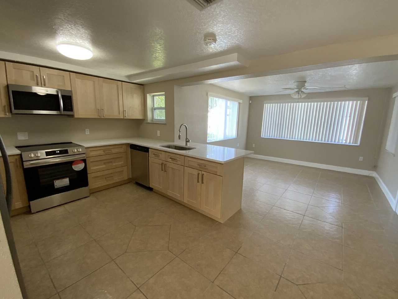 4625 Compass Ct - Photo 6 of 27