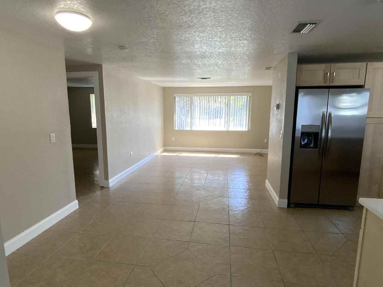 4625 Compass Ct - Photo 7 of 27