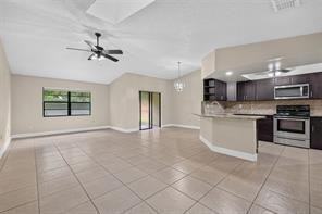 660 Royalty Ct - Photo 5 of 36
