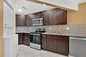 658 Royalty Ct - Photo 4 of 25