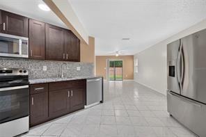 658 Royalty Ct - Photo 7 of 25