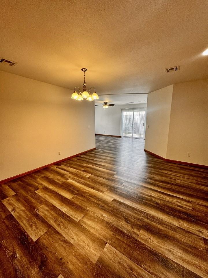 19 Ashill Ln - Photo 6 of 17