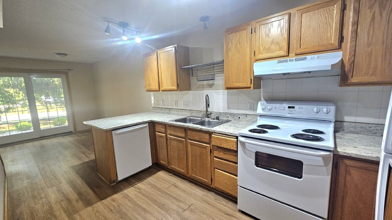13465 60th Pl N - Photo 6 of 12