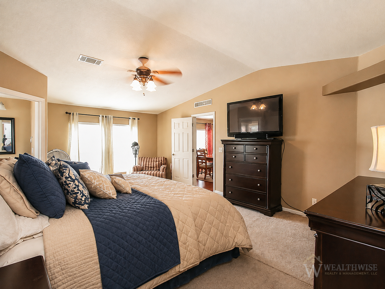 12540 N Kalama Cir - Photo 4 of 24