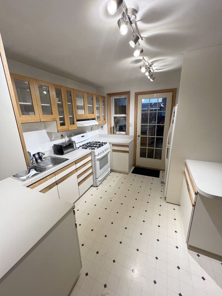 119 Hogarth Avenue - Photo 5 of 16