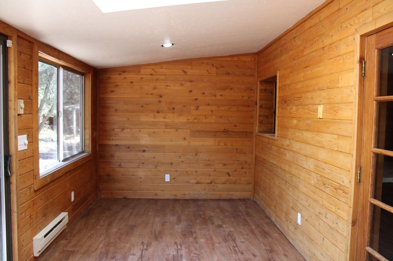 903 Green Ln - Photo 7 of 22