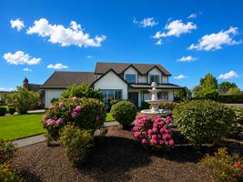 featured image of 1592 Kingston Way