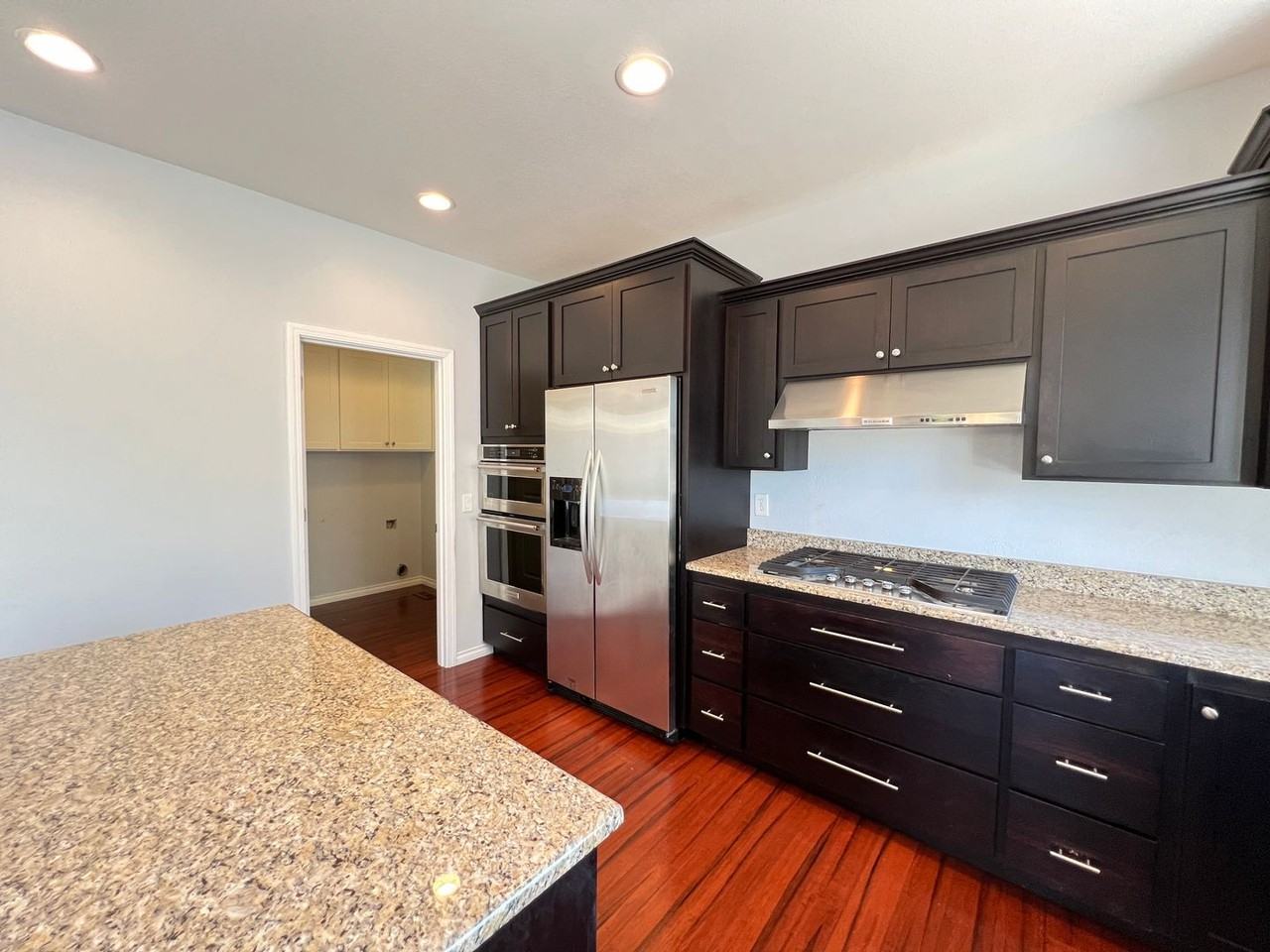 1592 Kingston Way - Photo 6 of 39