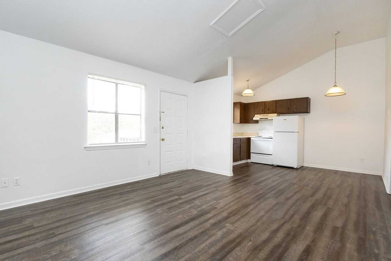 26 Nicole Ln - Photo 5 of 14