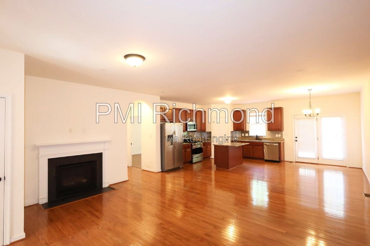 4707 Brydes Ln - Photo 4 of 29