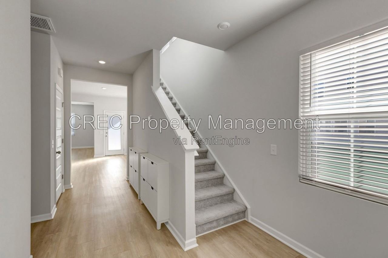 1465 Central Ave - Photo 7 of 28
