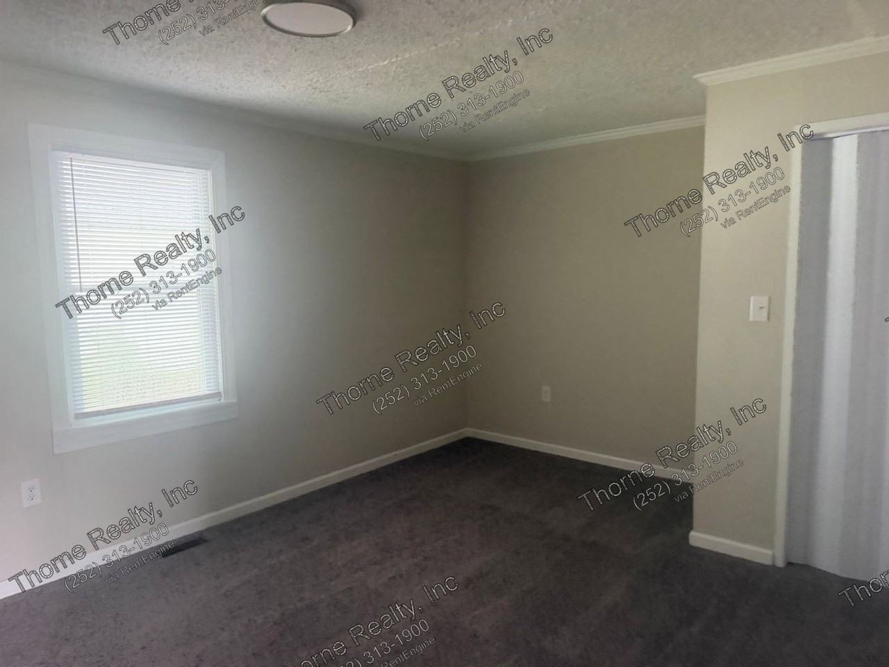 346 Paul St - Photo 4 of 11