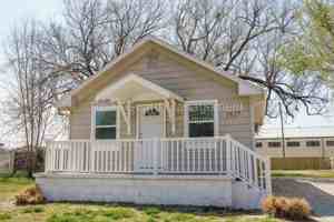 featured image of 1927 S Mosley Ave