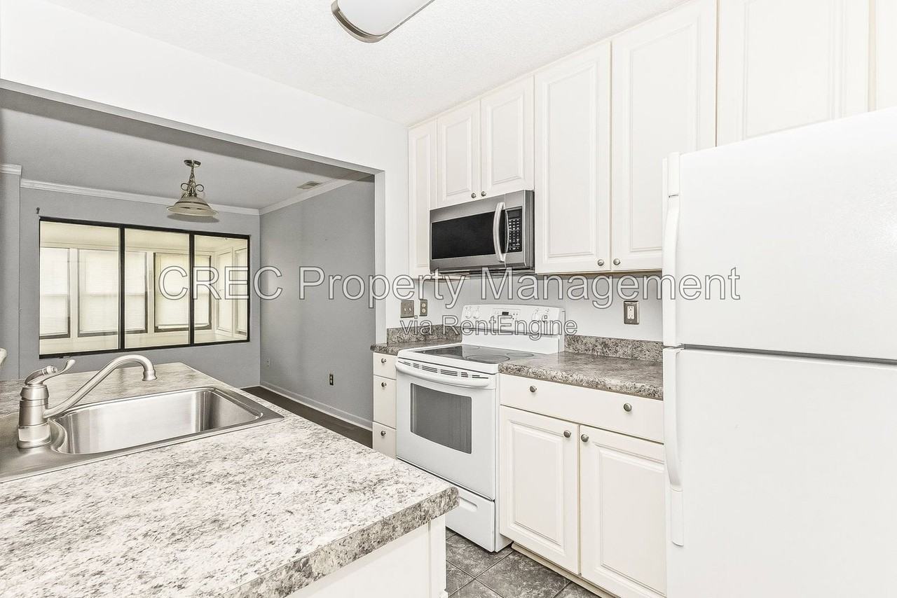 2173 Spoleto Ln E - Photo 3 of 15