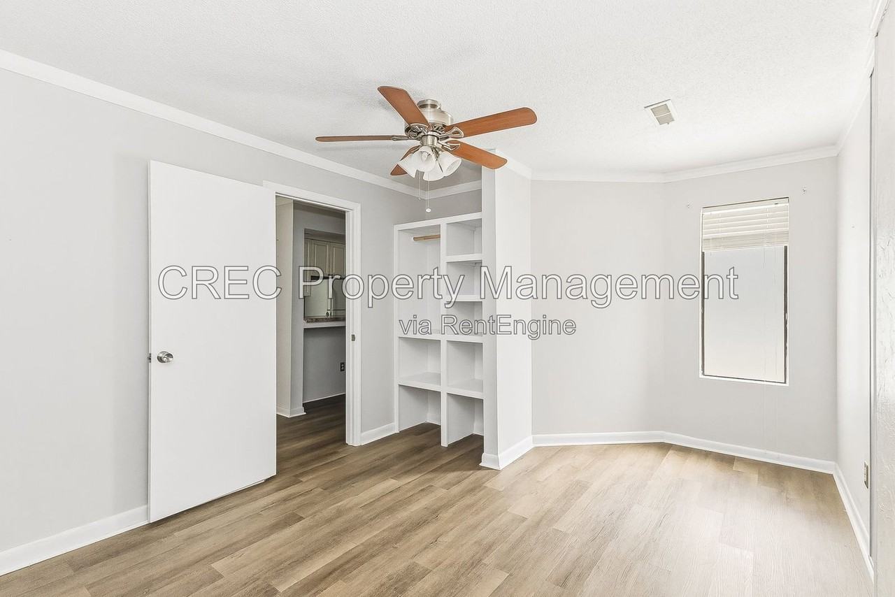 2173 Spoleto Ln E - Photo 6 of 15