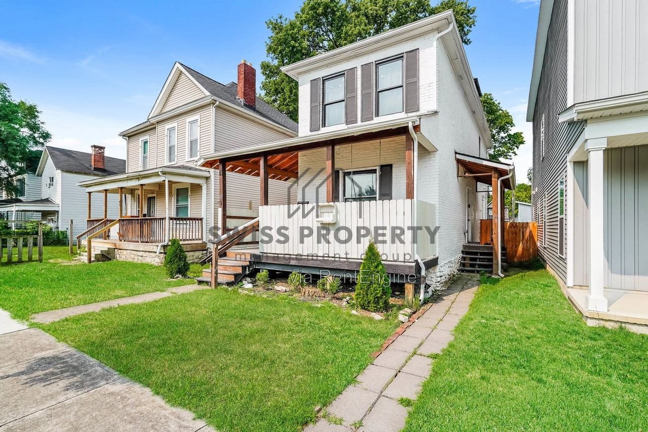 69 Chicago Ave - Photo 2 of 15