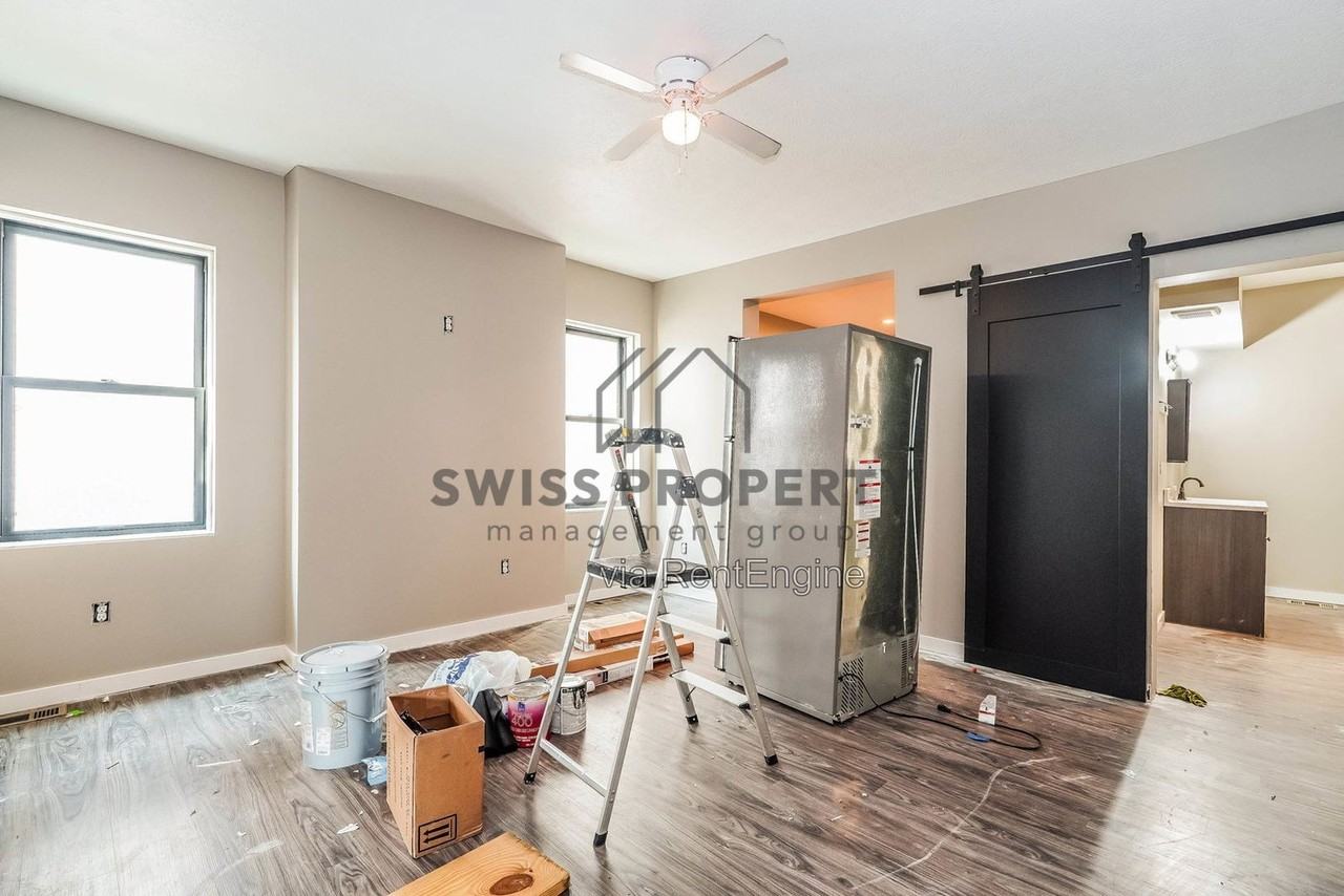 69 Chicago Ave - Photo 3 of 15