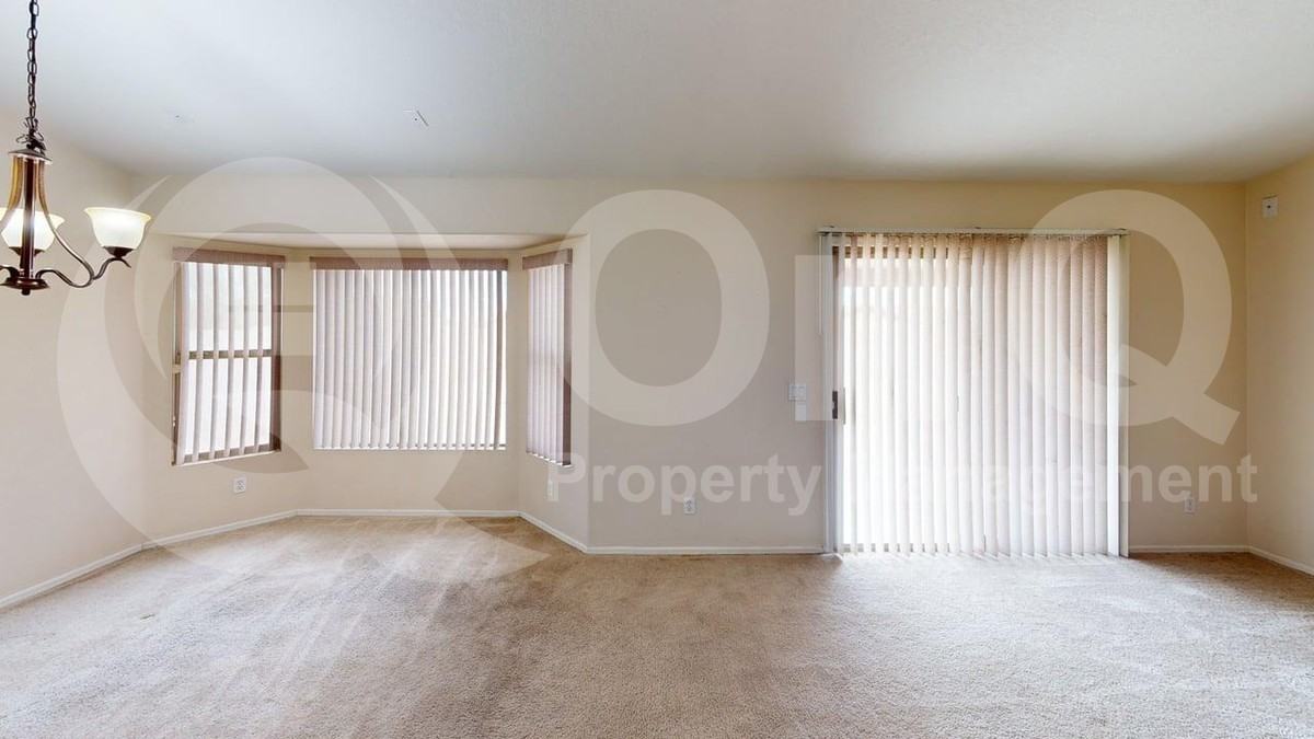 1710 E South Mountain Ave - Photo 4 of 21