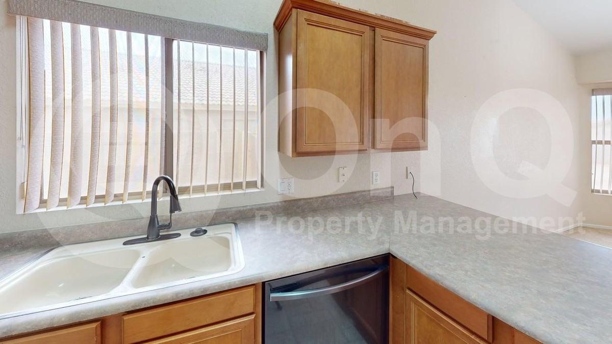 1710 E South Mountain Ave - Photo 7 of 21
