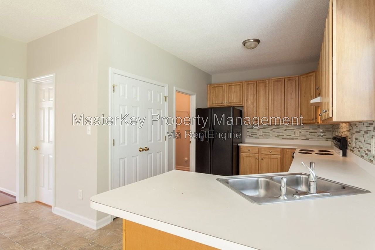 6925 Paint Rock Ln - Photo 6 of 18