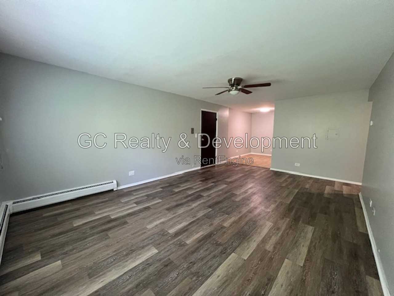 314 N Warwick Ave #2C - Photo 2 of 18