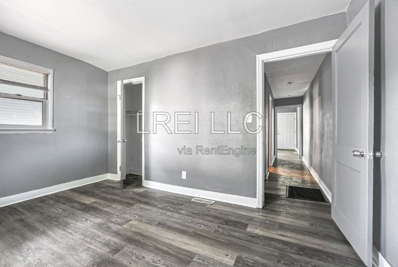 3127 Southern Ave - Photo 5 of 20