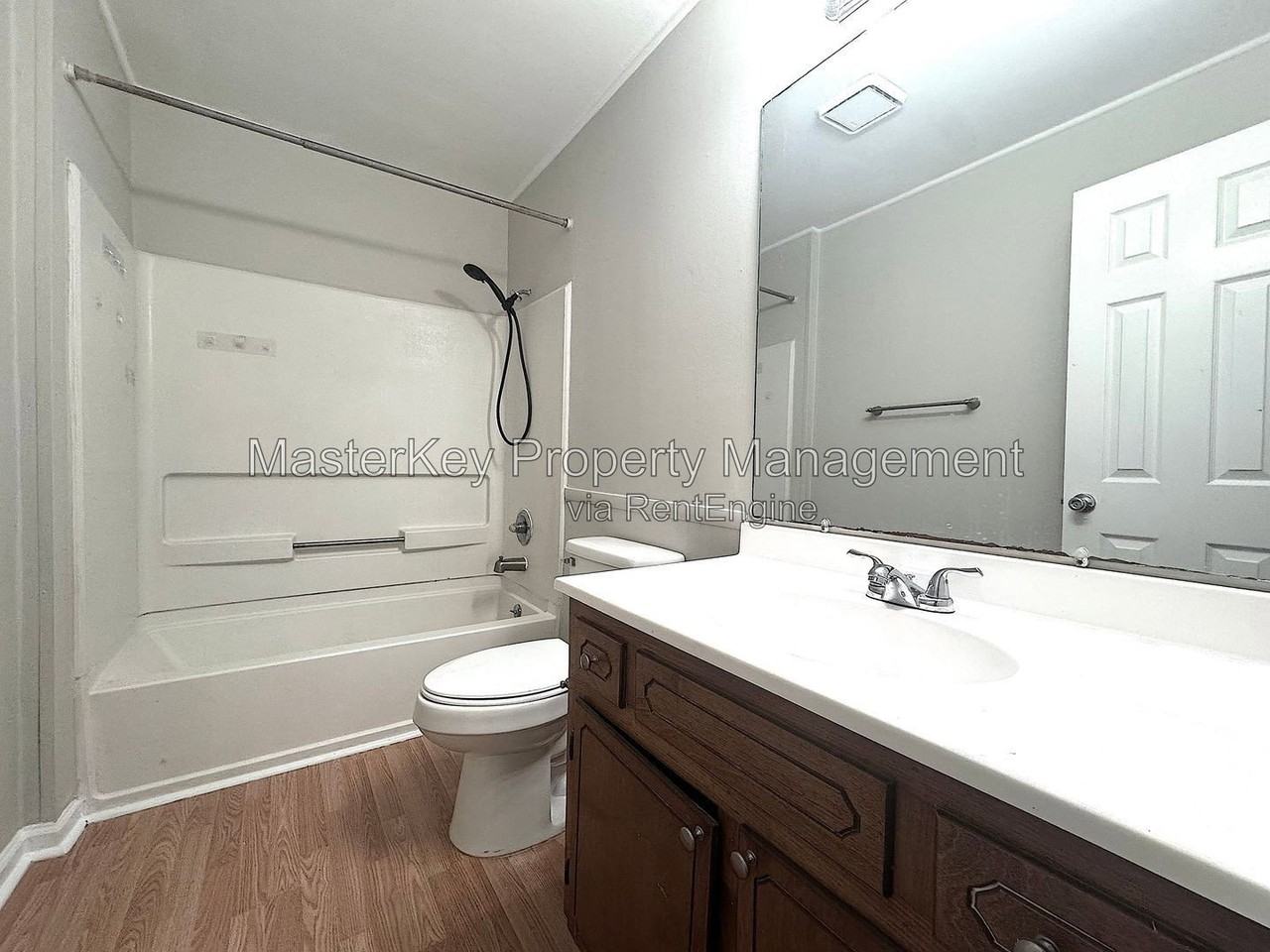 619 E Horne St - Photo 4 of 14