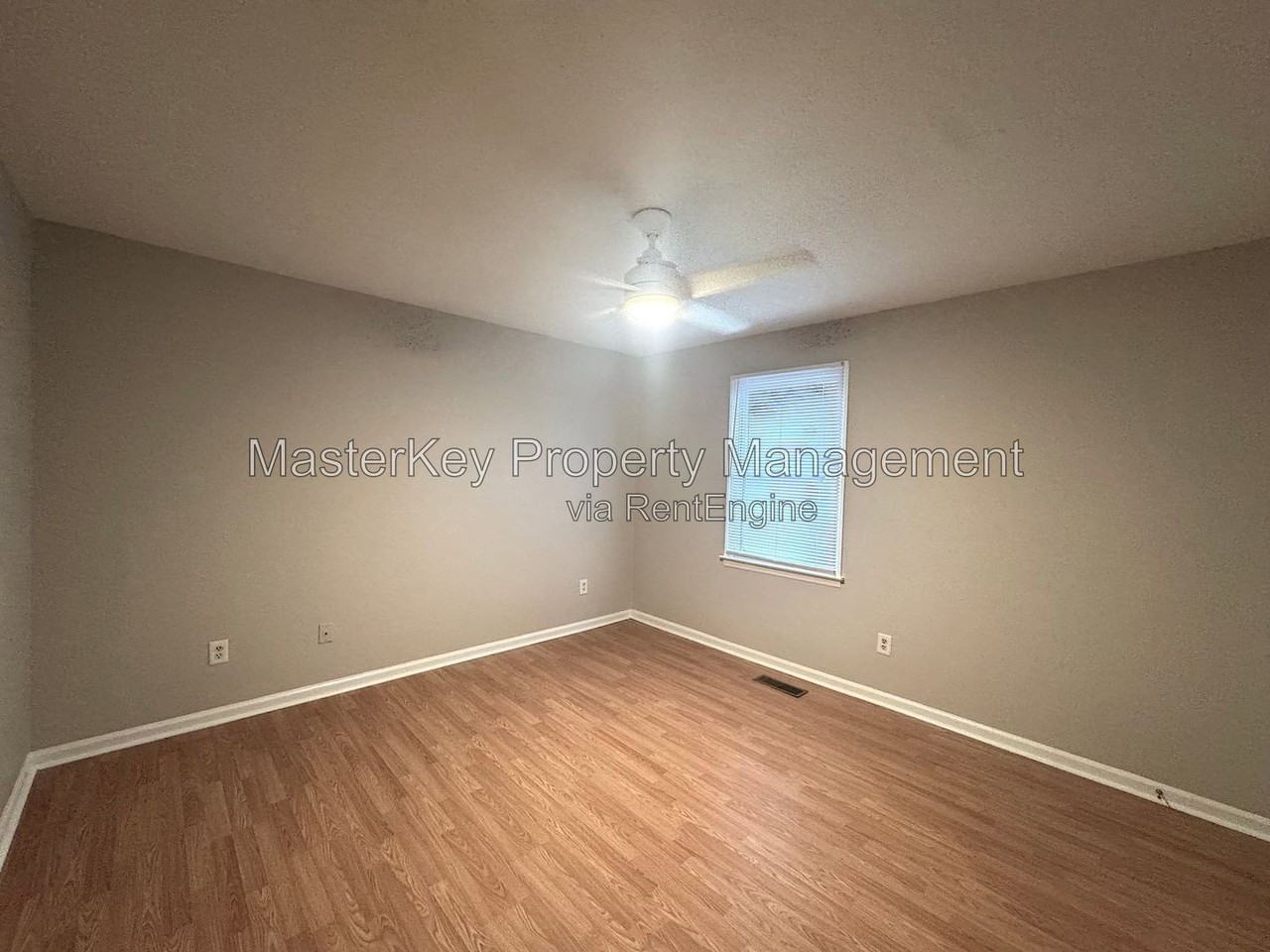 619 E Horne St - Photo 6 of 14