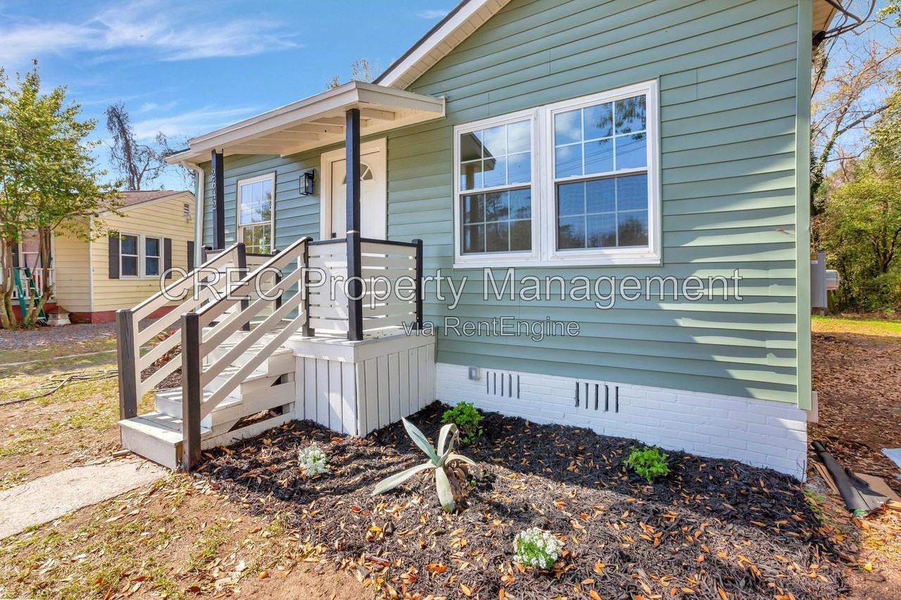 2642 Ferrara Dr - Photo 2 of 23
