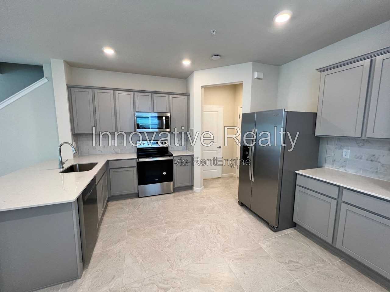 2895 Clever Ln - Photo 3 of 29