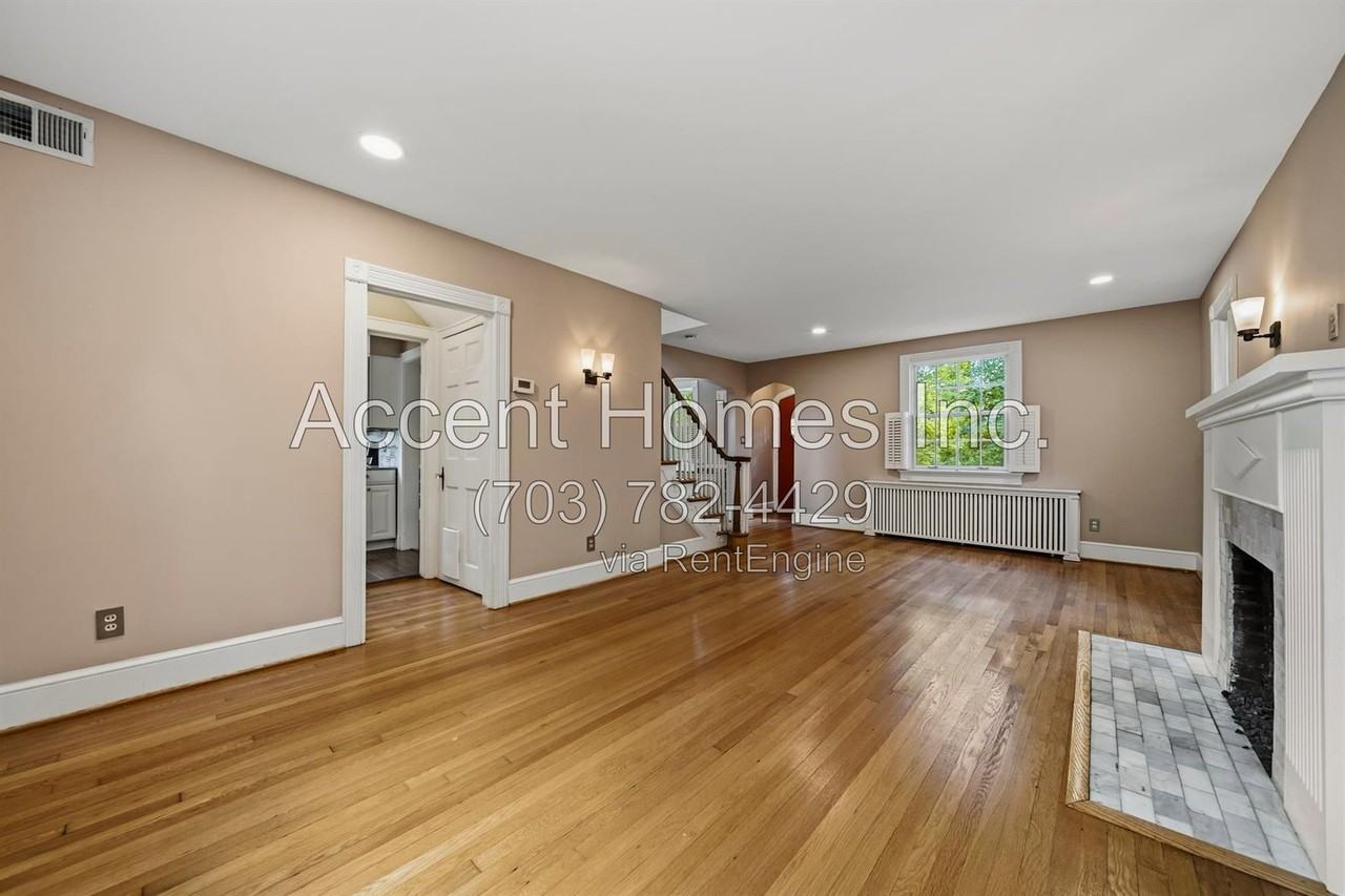 4723 16th St N - Photo 6 of 37