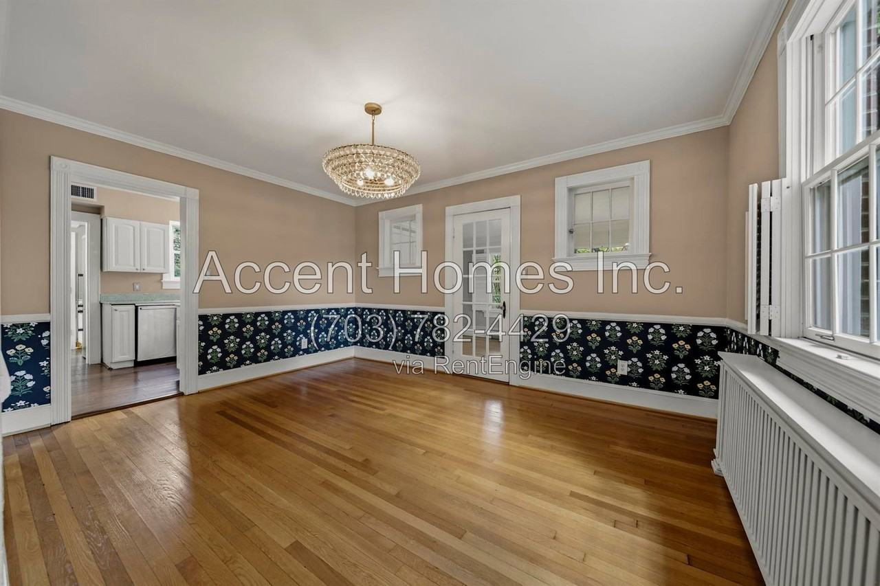4723 16th St N - Photo 7 of 37