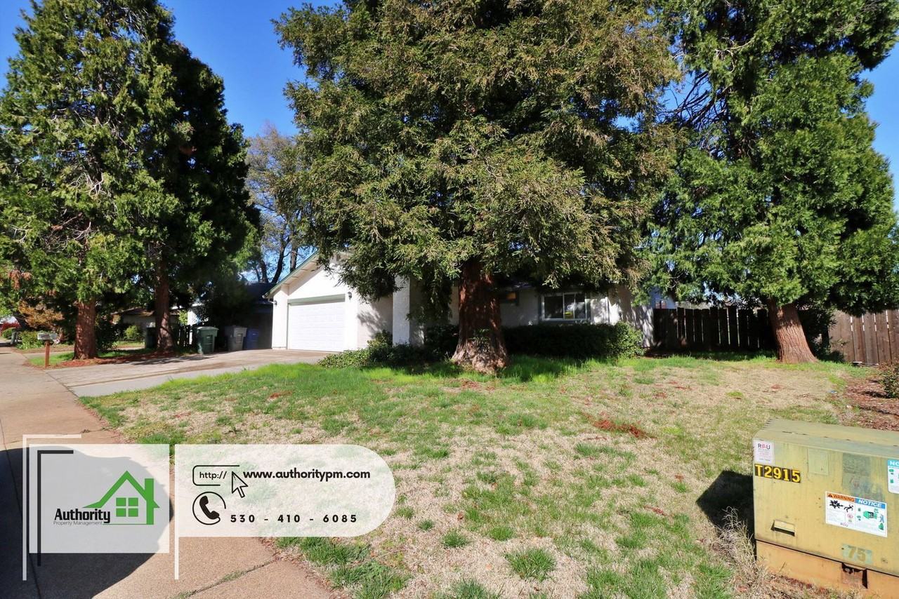 3751 Harrow Ct - Photo 3 of 21