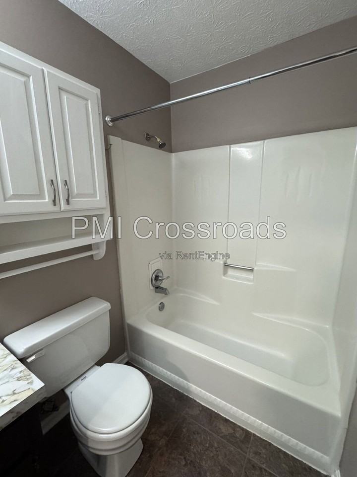 7483 Peachmont Ave Nw - Photo 6 of 24