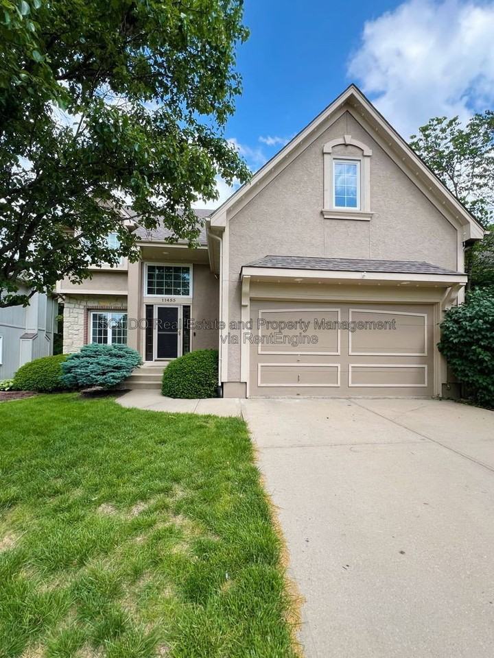 11453 Cody St - Photo 3 of 15
