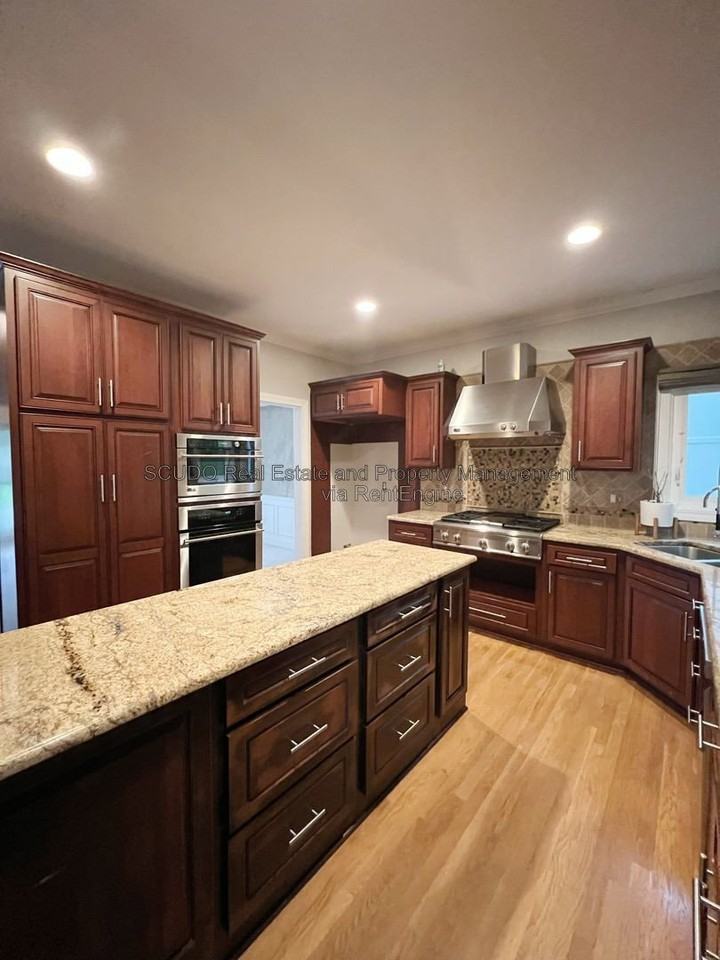11453 Cody St - Photo 5 of 15