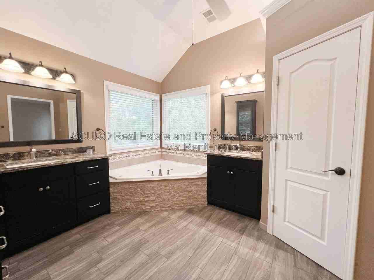 11453 Cody St - Photo 7 of 15