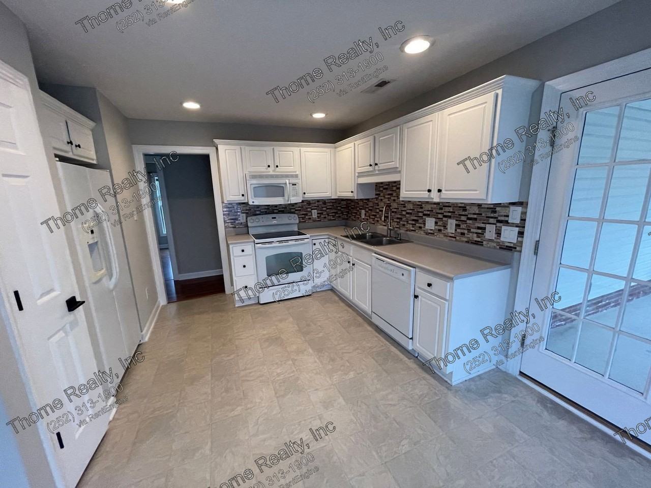 1845 Bridgewood Rd - Photo 2 of 13