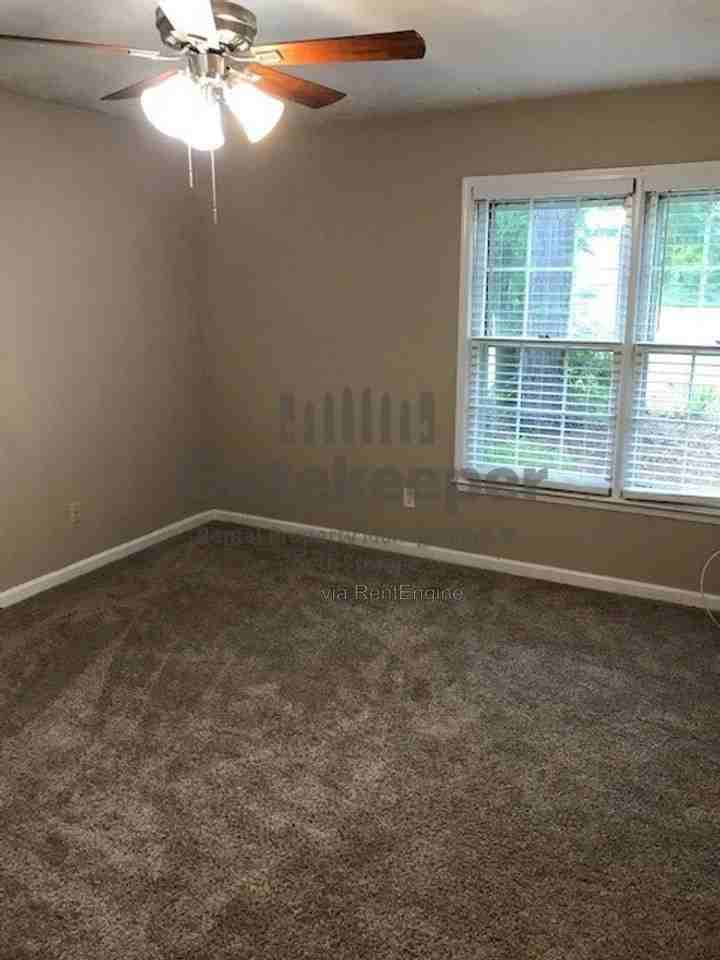 207 Meadow Run - Photo 5 of 11