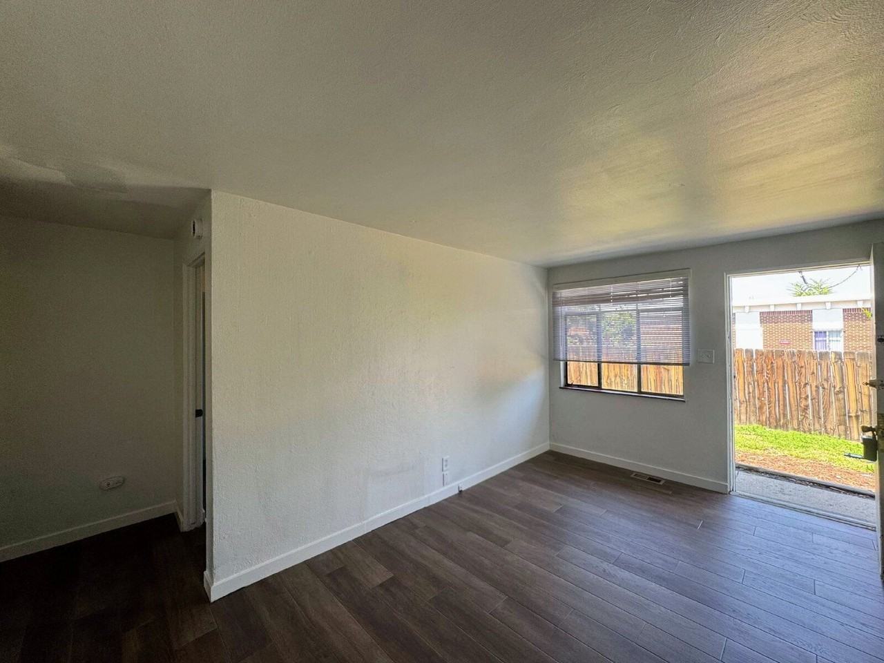 1413 Boston St - Photo 3 of 9