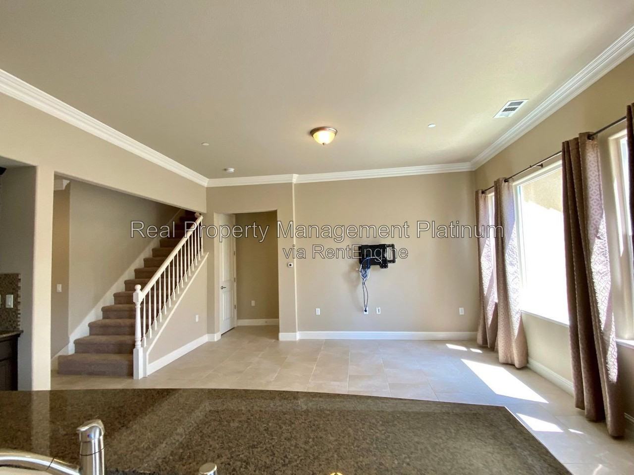 2141 W Juliet Way - Photo 3 of 25