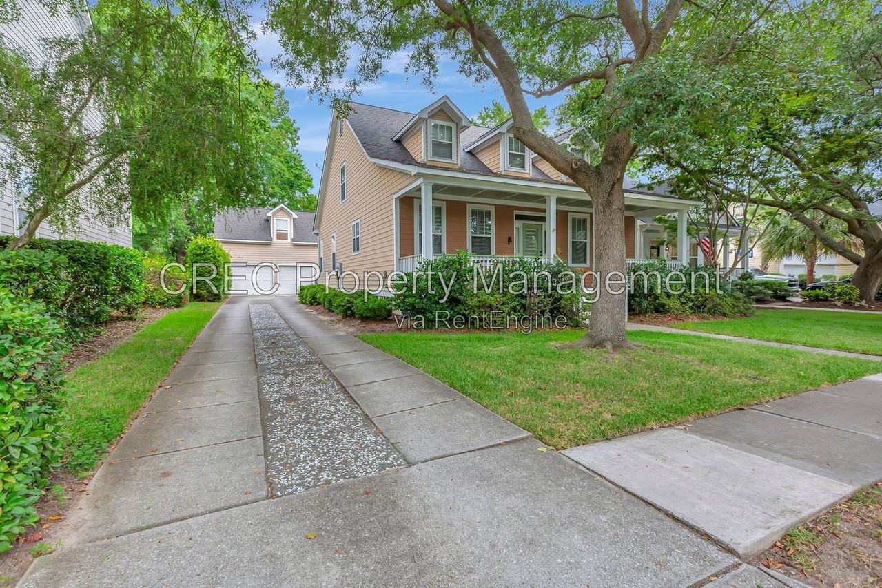 1071 Barfield St - Photo 3 of 41