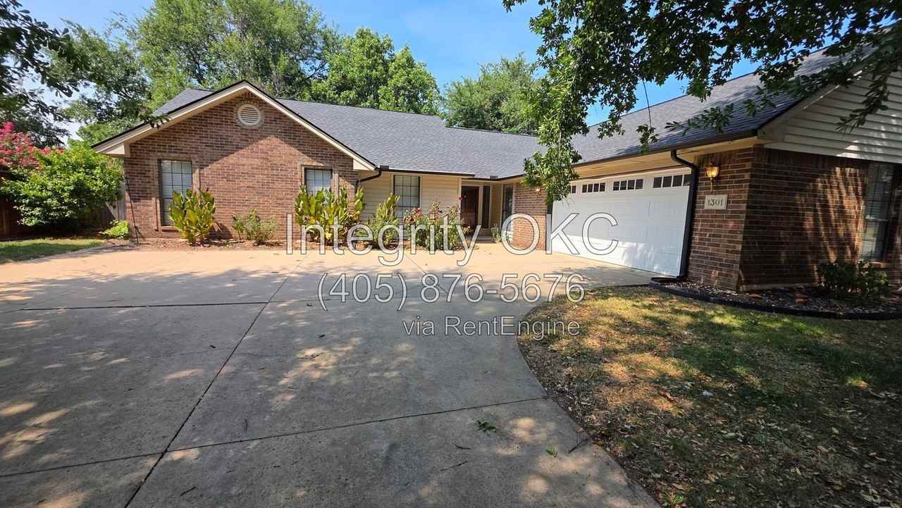 1301 Newbury Dr - Photo 5 of 28