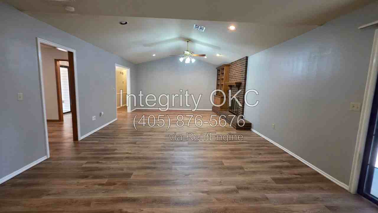 1301 Newbury Dr - Photo 7 of 28